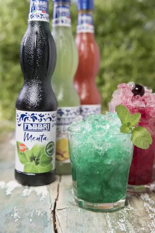 Grattachecca alla romana (Roman-style shaved ice)