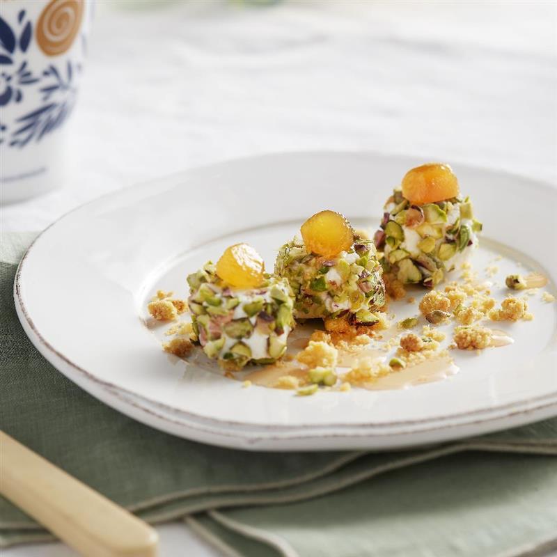 Goat cheese with Zenzero Fabbri and pistachios
