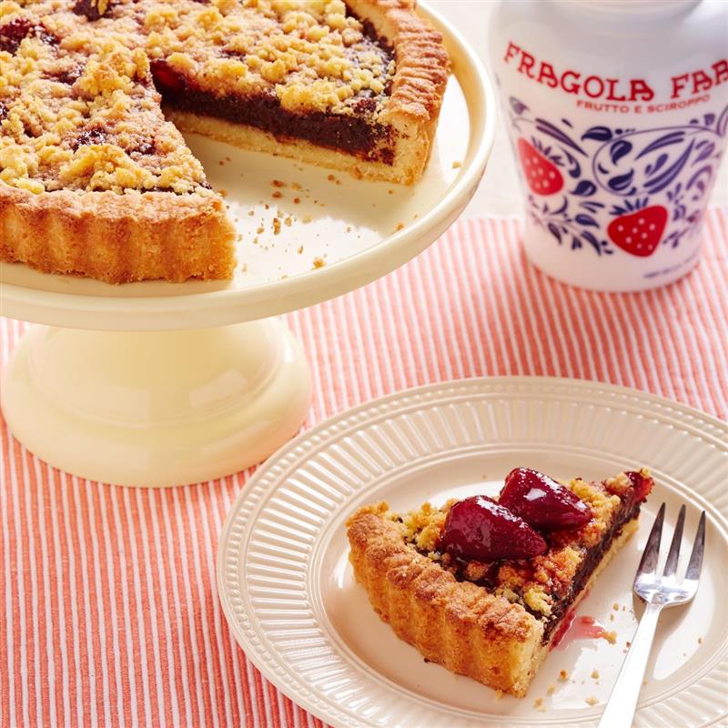 Chocolate Crumble Tart with Fragola Fabbri