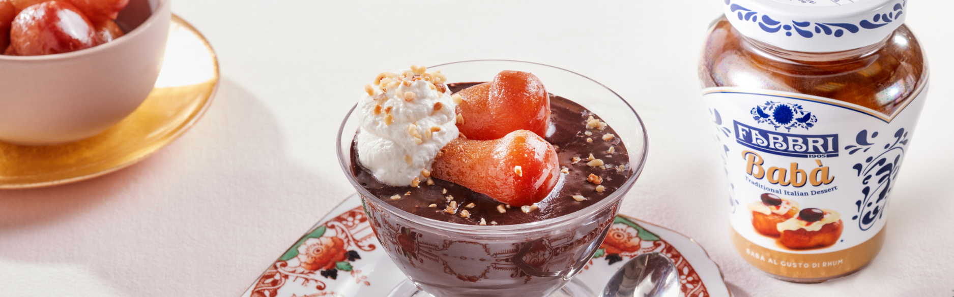 Babà deliciously soaked in rum: a tasty single-portion of a great classic of the napolitan pastry.