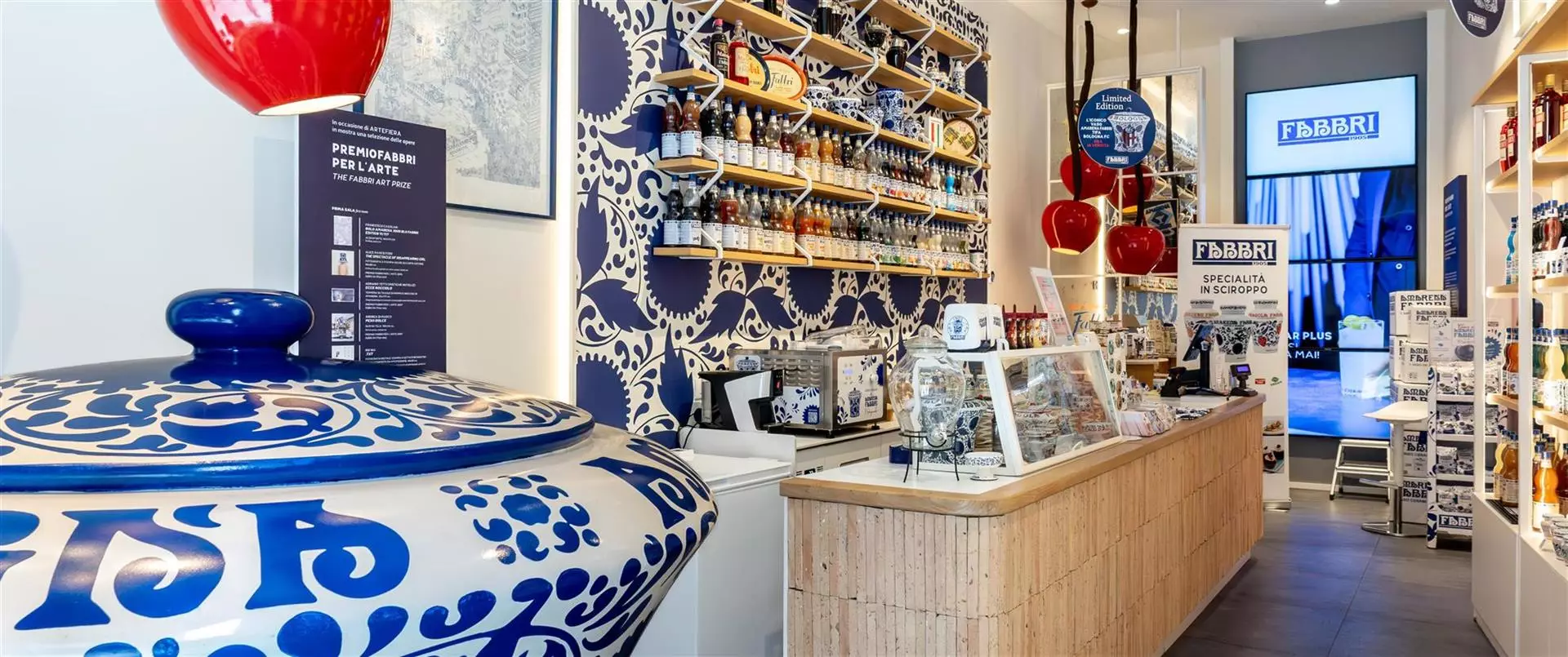 A comprehensive format to make your store stand out.
