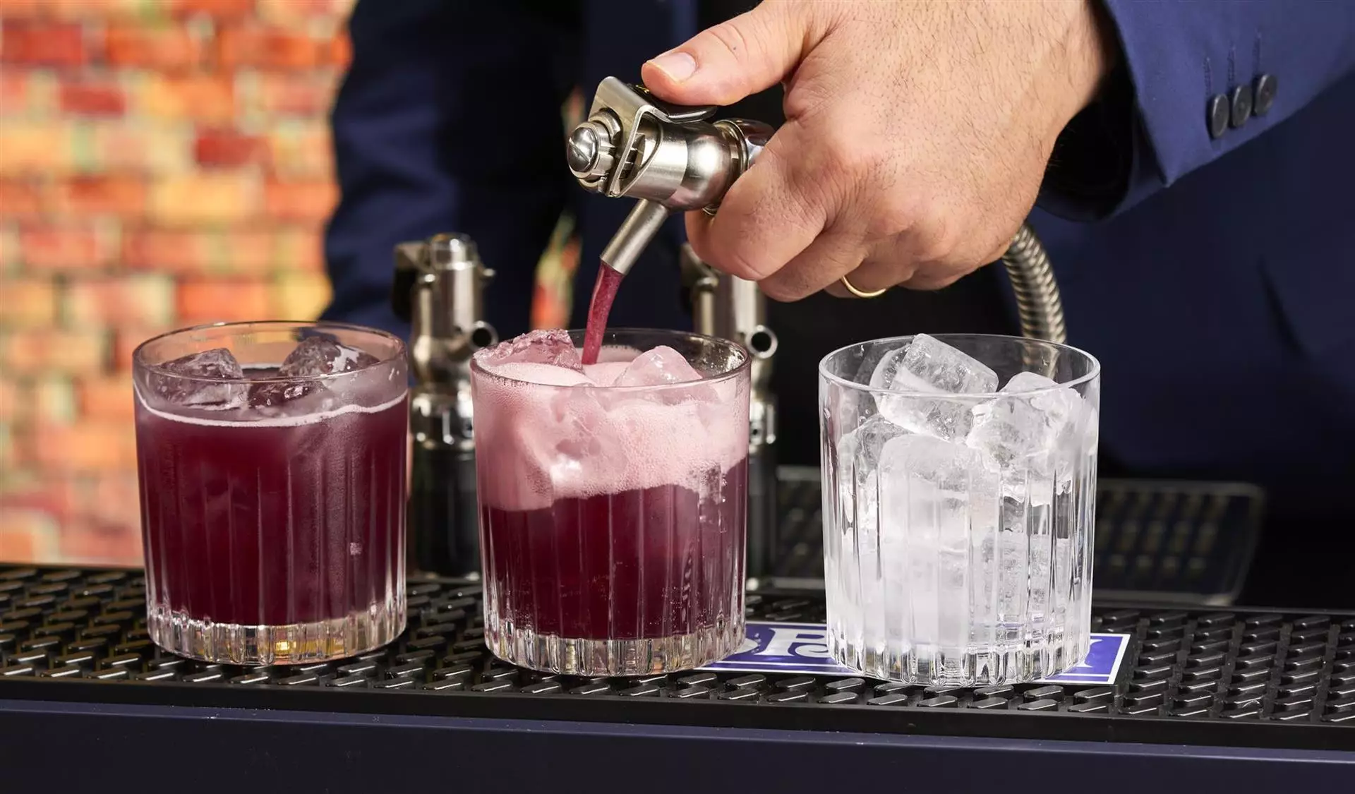 The art of cocktail making, anywhere: simple, exclusive, and premium.