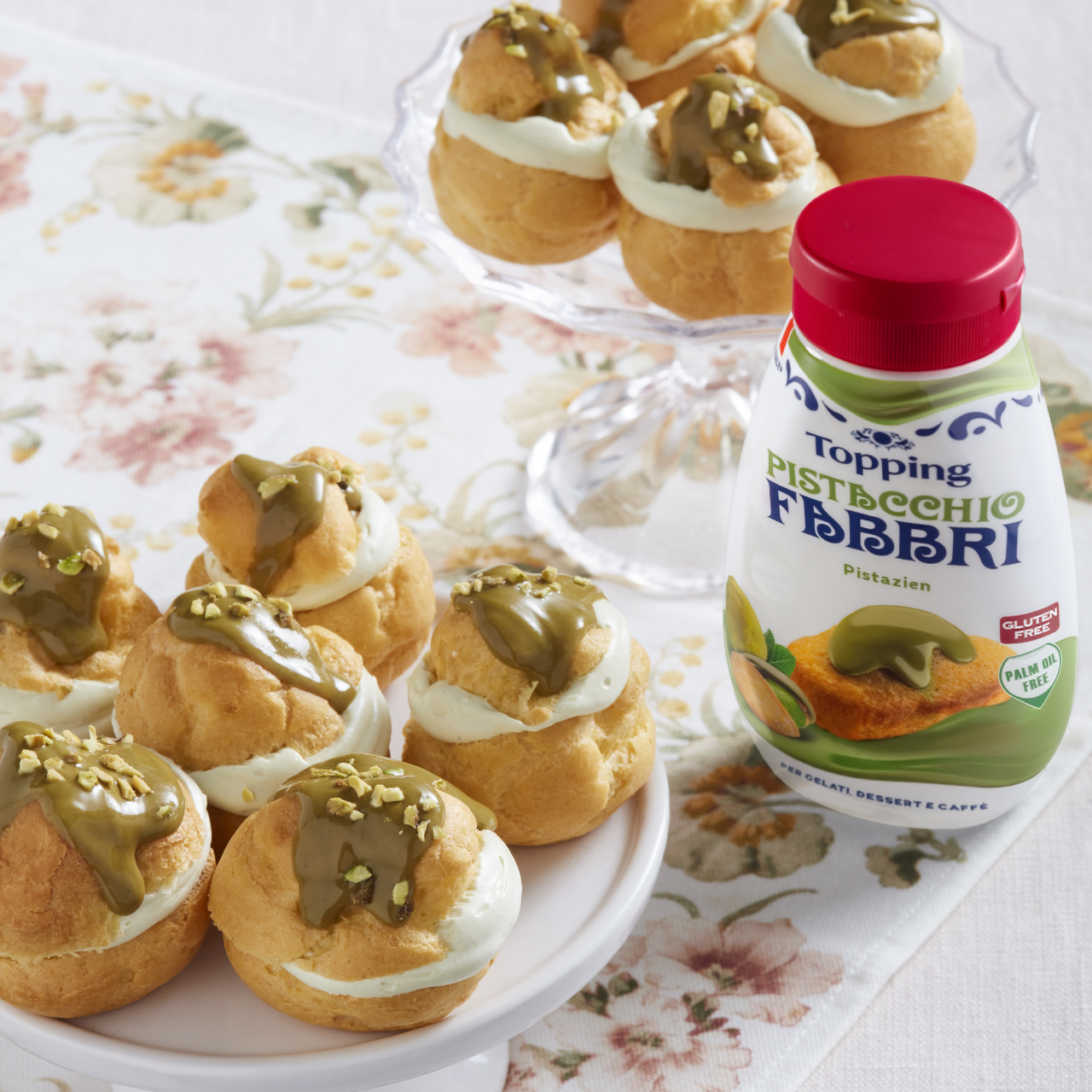 Easy cream puffs with Pistacchio Fabbri Topping